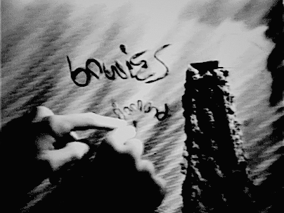 bowieinmotion: Backstage (1974)