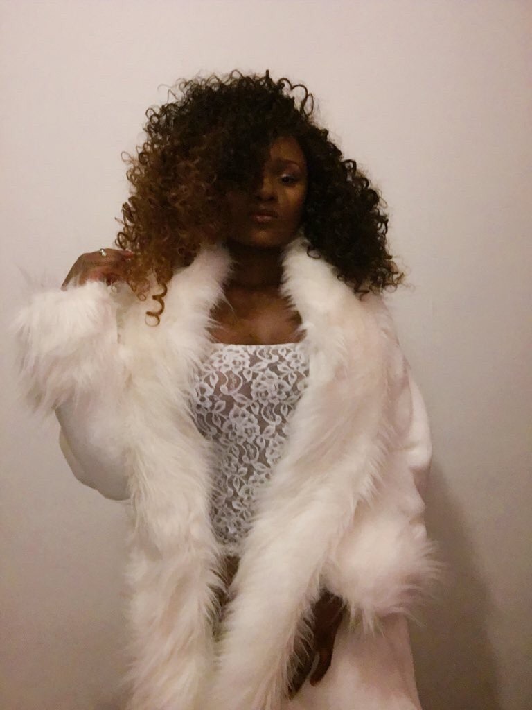 chrissongzzz:  Black girl Excellence 🔥🔥🍑✊🏿  I hope Y'all support her
