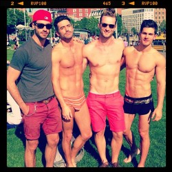 bromofratguy:  my friends and I at pride. 