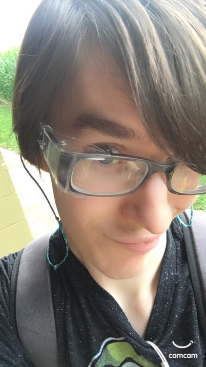 torchickftw: Do I look like a boy? I’m at work, can’t go full female at work, but honestly how do I 