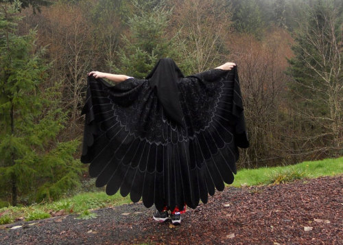 islesofday: Raven Cloak Beauty. Mockingjay Raven Blackbird Owl Custom Bird Cloak OOAK Painted