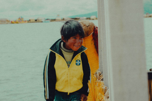 los uros, islas flotantes del lago titicaca, peru, 2015. Elizabeth Thiel