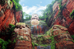 lifeattheedges:  giant buddha in leshan, china hot coffee: http://lifeattheedges.tumblr.com/