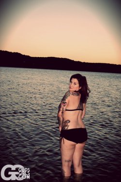 cattie-of-godsgirls:  Oola’s debut set “Sunset Skinny Dippin” is so beautiful!Join GodsGirls to see the full set!