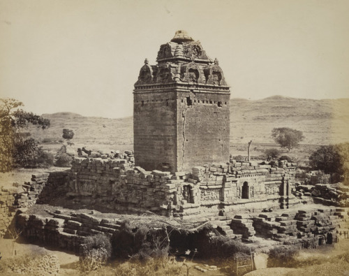 The ruins of Gop Temple, Gujarat, India, circa 1874.