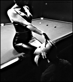 yesiamyourgoddess:  ⚜  Let&rsquo;s play pool😉😂