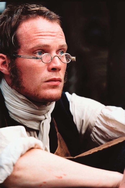 jade-cooper:Stephen Maturin (Paul Bettany)  X