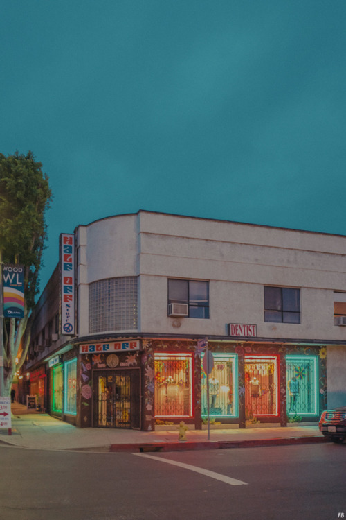 archatlas: Angels In the words of the artist Franck Bohbot: “Almost everyone has some idea of what Los Angeles is, even if they’ve never been there. Home to Hollywood, the city churns out myth after American myth. Some see the city as a necessary