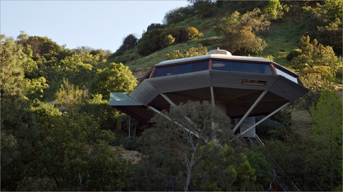 Architect: John LautnerLocation: 7776 Torreyson adult photos