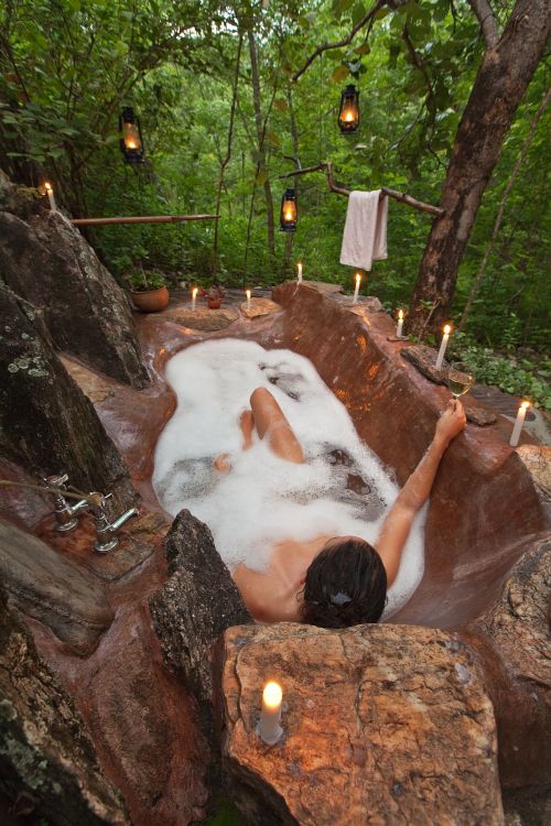 XXX luxuryon:  Outdoor bath photo