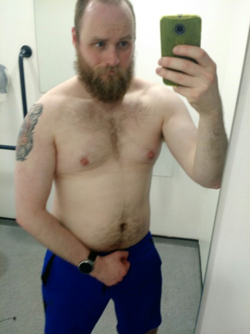 lilbuttmonkey:  legoshoes:  Am I bara yet?  You’ll get there. Needs more bara :)