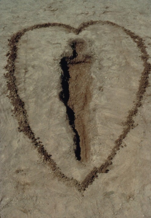 Ana Mendieta, Siluteta Series Work, 1973