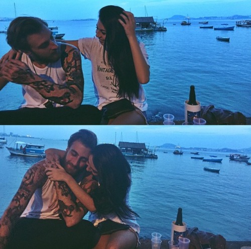 Procura-se um romance