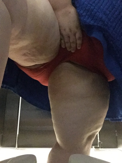 bigxgirlsxlovexsex:  My faves from today…naughty😈