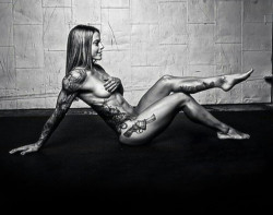 onlyfitgirls:  Christmas Abbott 