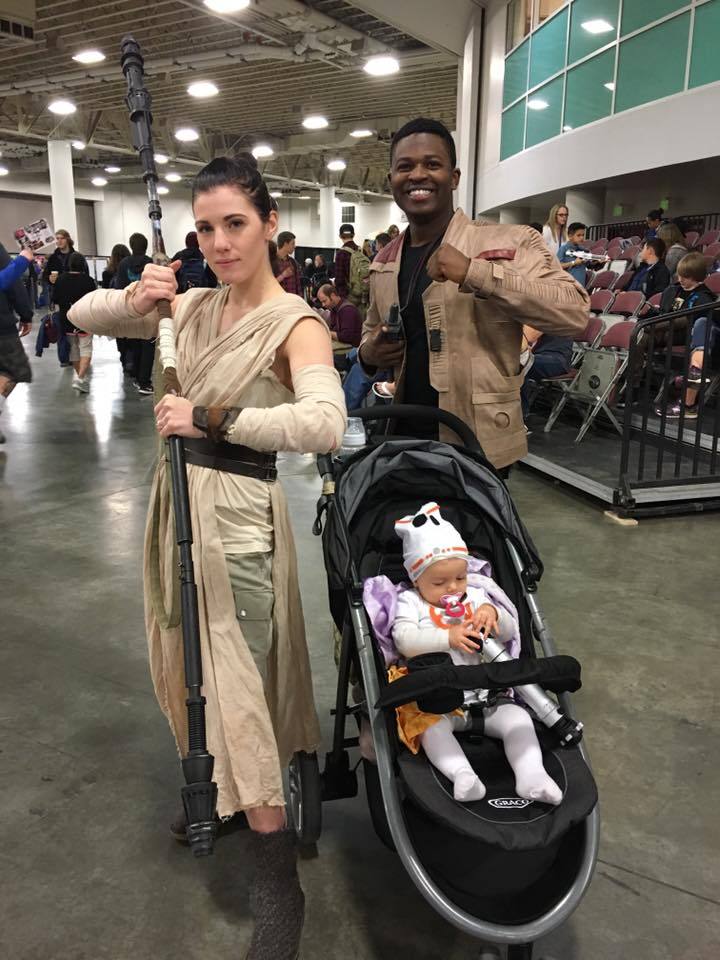 pantyfire: victorkrum25:  Finn and Rey get together and have a baby-8  Someone send