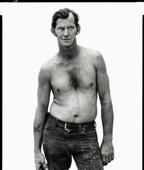 greatleapsideways: It’s interesting to consider these portraits in relation to Richard Avedon&
