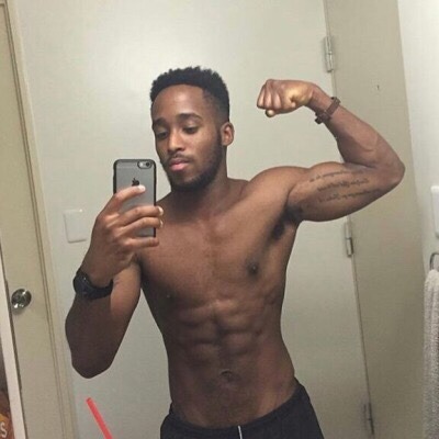 deejpluto:  nashvilleflyguy:  🙌🏾fort campbell🙌🏾  Military dick