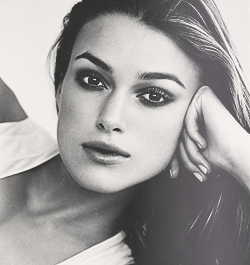 noxaeterna-promo:  Genevieve Russo | 25 | Hybrid | FC: Keira Knightley | OPEN ✗ THE PAST  Growing up as the only child of a businessman who longed for a son to pass the family business down to would be tough on any young girl, but Genevieve Russo only