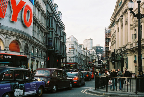 englishsnow: London by bendisdonc