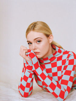 starlets:  Elle Fanning