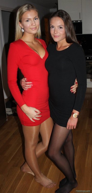 tights-and-dress: Black or red?