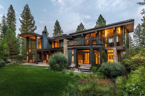 $11,495,000 / 8046 sq ft2011Truckee, California