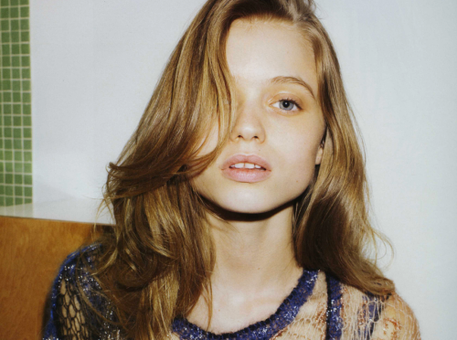 daph-bae:  Abbey Lee Kershaw 