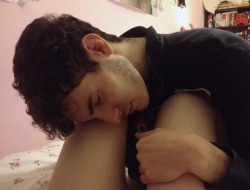 angelic-corpse:  he loves my thighs, i love his cheekbones 