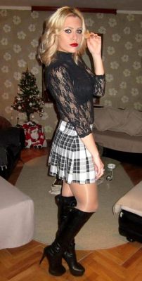 stmoritz4554:Reblog if you’d love to know this crossdressing angel! http://FionaDobson.com