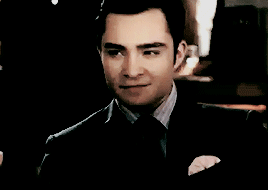 dailycb:  Chuck smiling because of Blair porn pictures