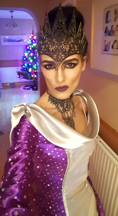 Channelling my inner Evil Queen in prep for the pantomime