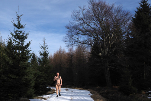 naturistsmile: This is my way to enjoy nature, to be happy for a while. This is my awesome nudist fr