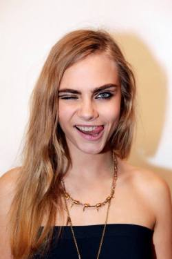 worlddelevingne:  cara blog