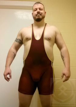 foxbear:  By Request I was contacted by bigbeautifulbulges and