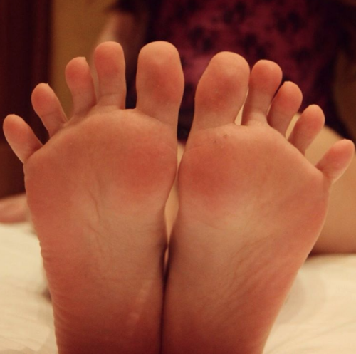 Sexy Bare Feet porn pictures