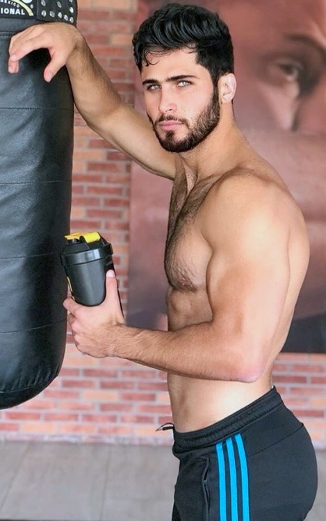 beards-of-paradise:Jose Kuthy