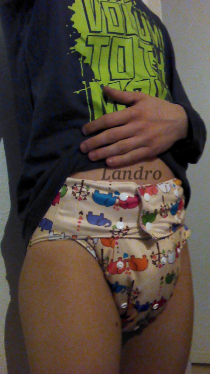 Porn photo landrovalb:  I bought myself cloth diaper