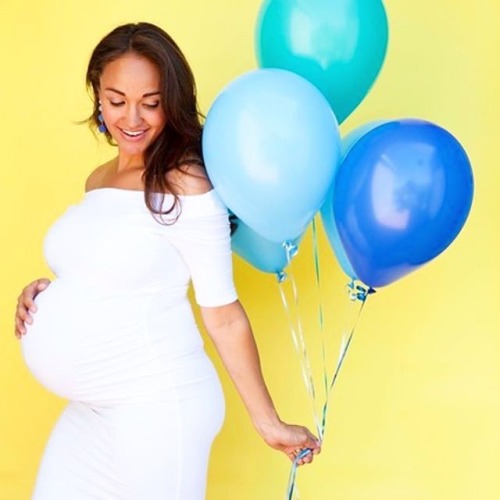 thefertilevalley: bellylove577: Super cute preggo!! Super cute and super pregnant mommy to be. And i