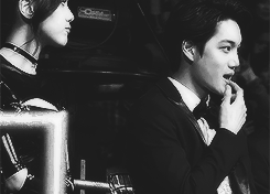 Hyejeong Stealing Glances At Jongin ( ) 