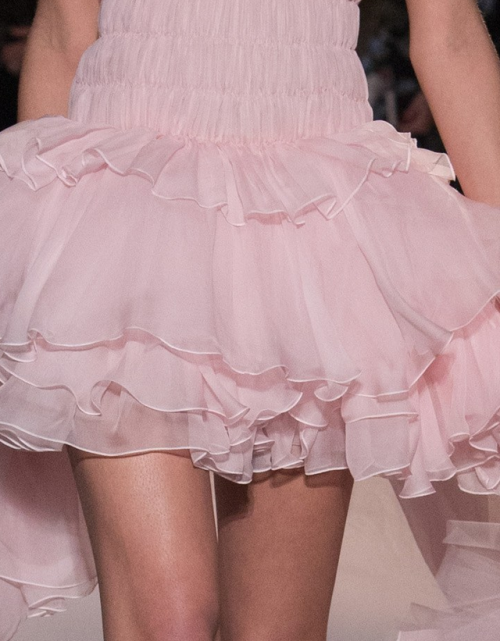 Sex andantegrazioso:  Giambattista Valli Spring pictures