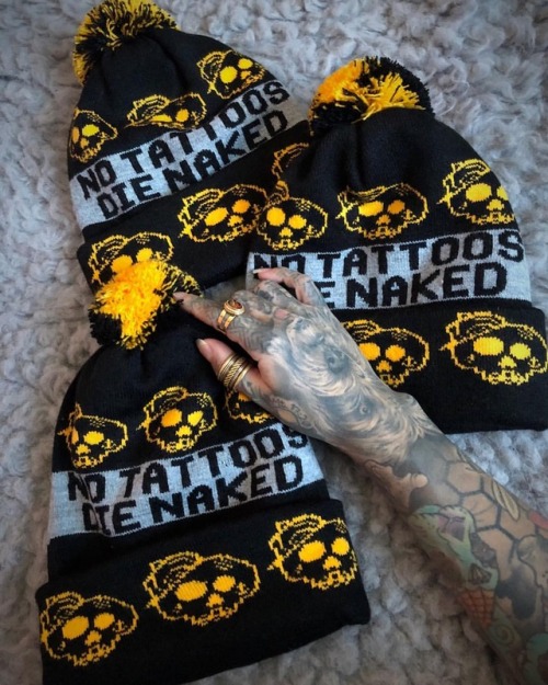 lilguz: ❄️ it’s so cold out! ❄️ stay warm in one of the #notattoosdienaked Pom beanies! Link i