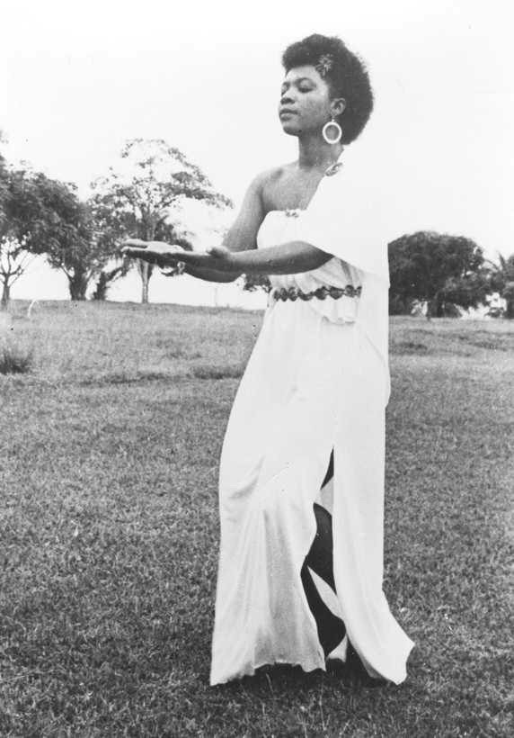 thoughtsofablackgirl:  ICONIC BLACK GLAMOUR:  Pearl Primus   Primus  was born in