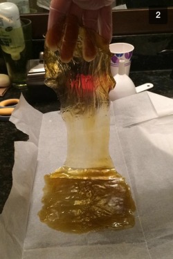 hippy-lettuce:  khronickali:  Yummy 🍯