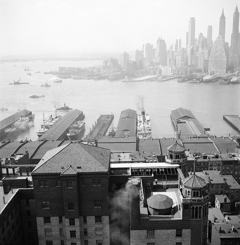 View of the Brooklyn Waterfront and lower Manhattan from the St. George Hotel, 1935.
Just one of our stunning images of the Brooklyn Waterfront that will be on display at Photoville in Brooklyn Bridge Park.
The exhibit will be on view from Friday...