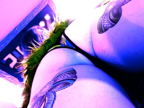 kenzierose-suicide: Some more booty love
