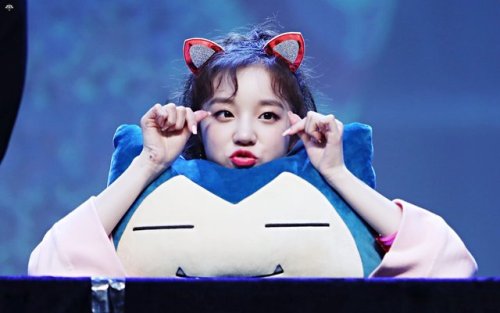 cube-gidle: @ʀᴀɪɴʏ ʙʟᴜᴇ   | do not edit