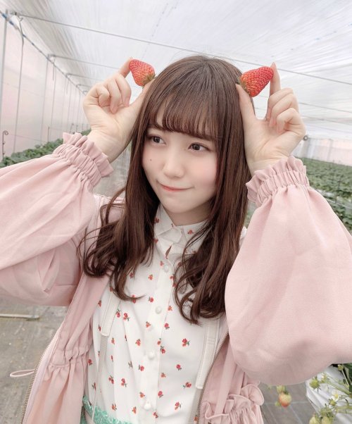 小熊倫実さんのツイート: 生写真撮影で 今年2回目のいちご狩り幸 ぜひチェックしてみてね‍♀️ t.co/ewI0Pn0KK2