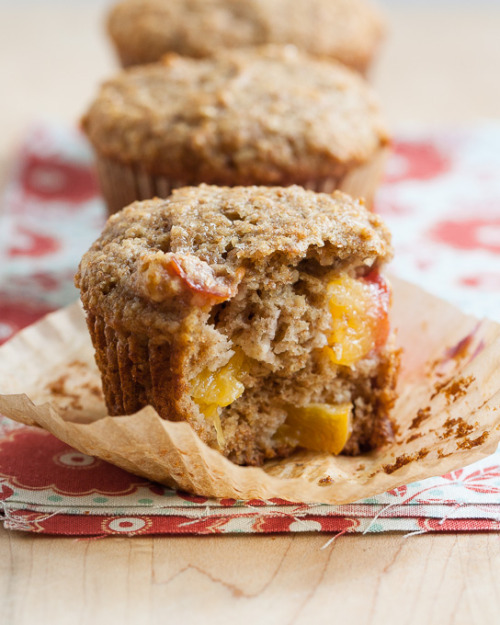 hoardingrecipes:   Nectarine Oat Bran Muffins