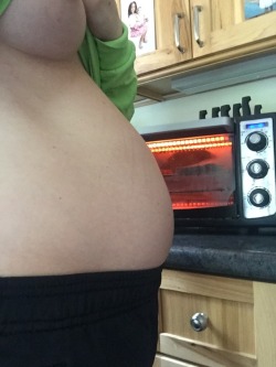 kd315:Making breakfast! Who wants this pregnant